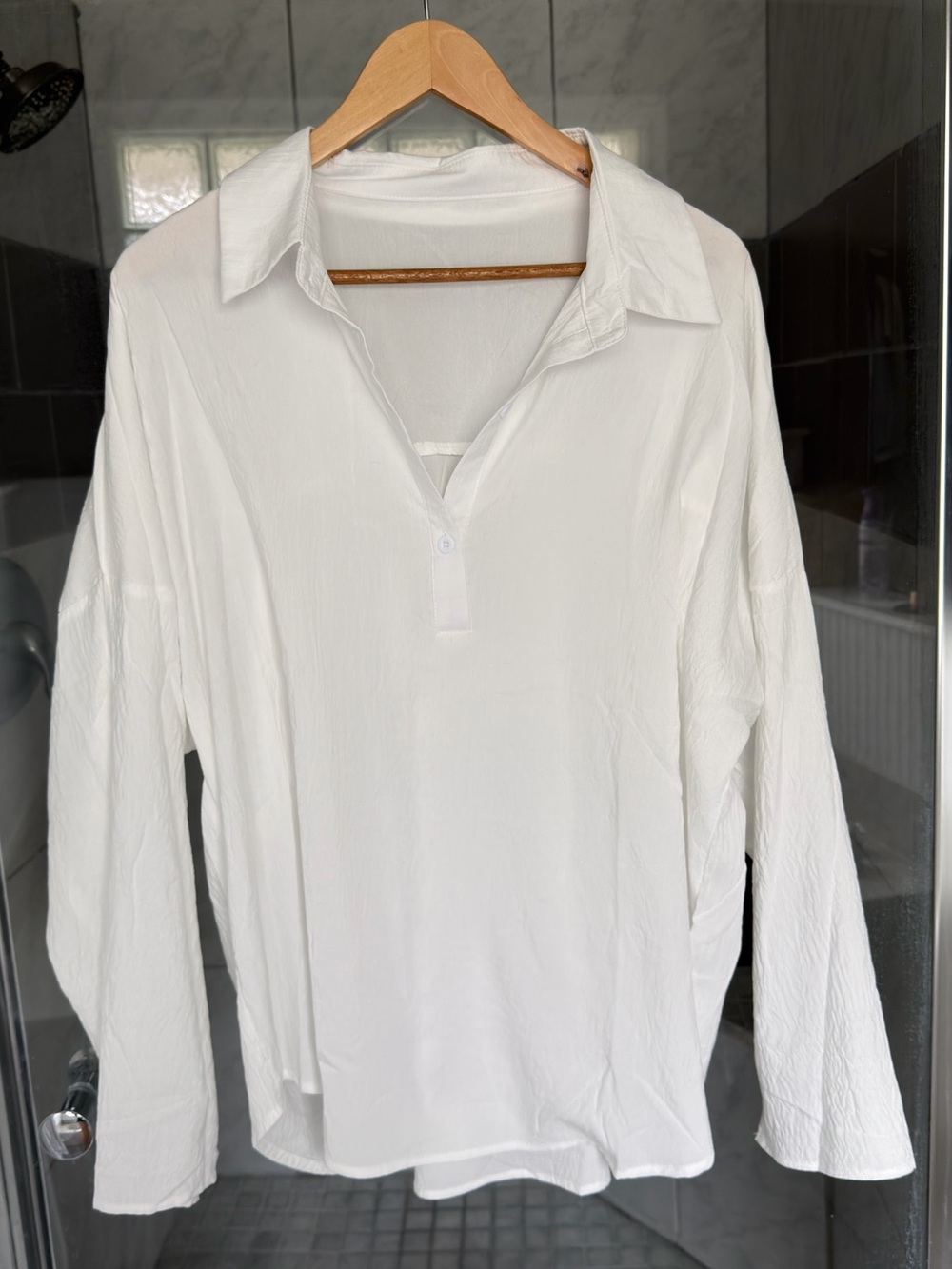 Women's White Collared Long-Sleeve Blouse